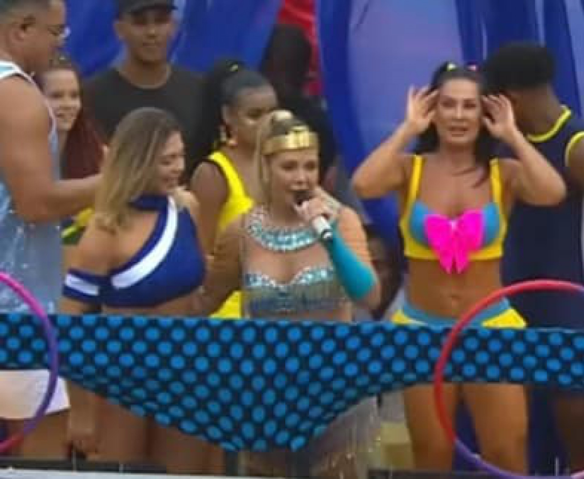 Carla Perez, Scheila Carvalho e Sheila Mello  - Reprodução de vídeo