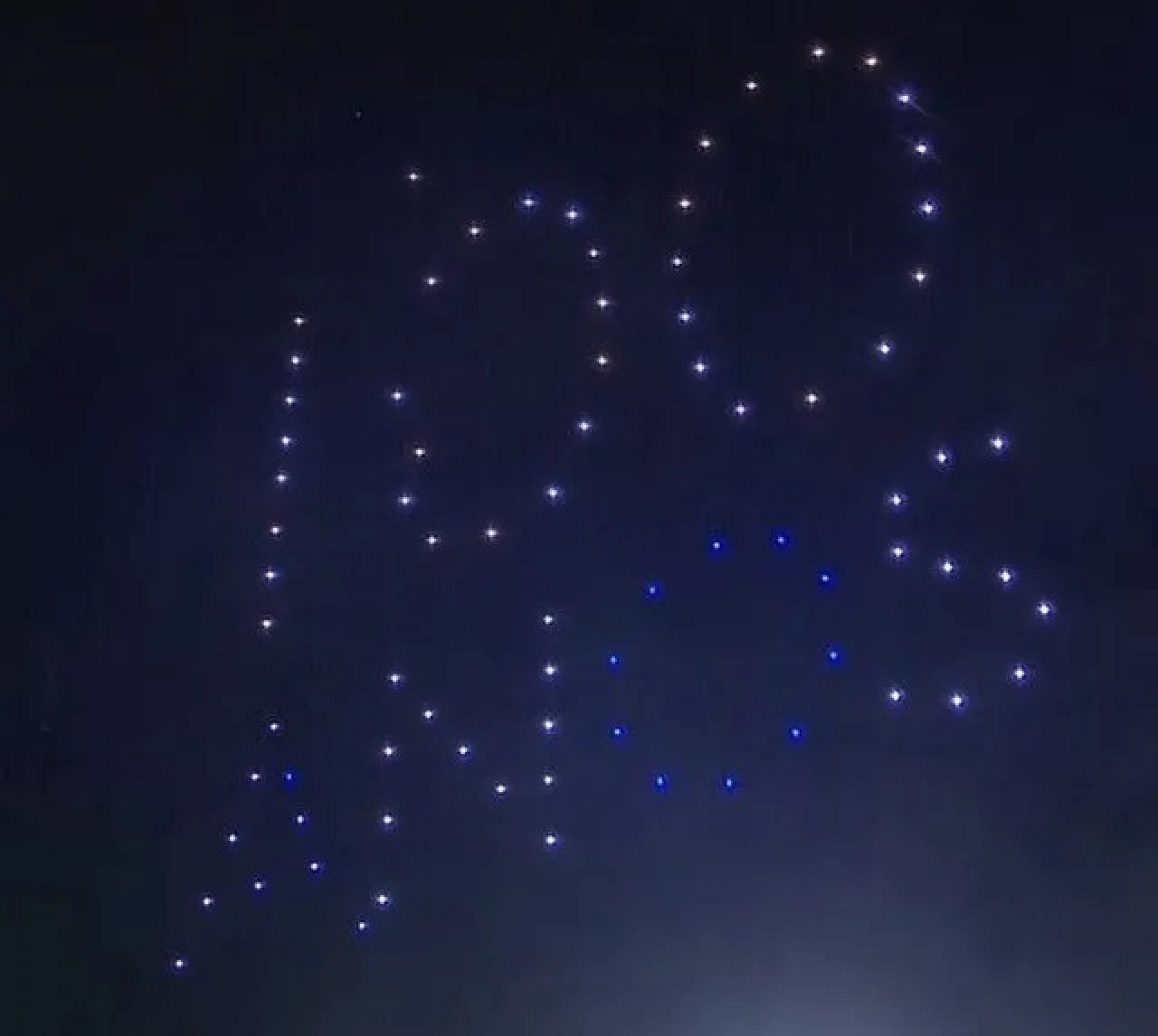 Portela leva show de drones para o desfile - Reprodução