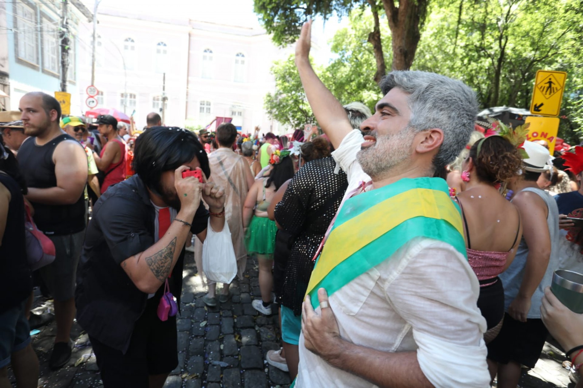 Bloco Bagunça Meu Coreto fez cortejo nesta terça-feira (21) na Praça São Salvador  - Pedro Ivo / Agência O DIA