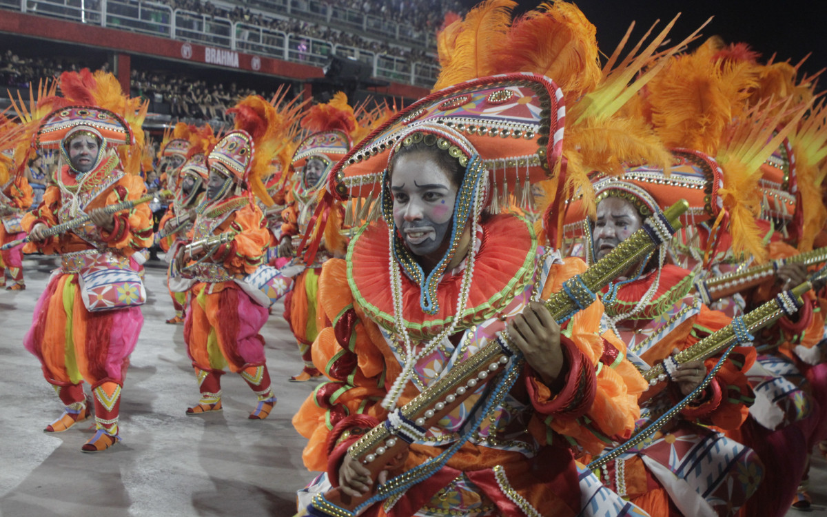 G.R.E.S  Imperatriz Leopoldinense desfila nesta segunda noite de desfile do Grupo Especial, nesta segunda-feira(20). Foto:  Marcos Porto/Agencia O Dia