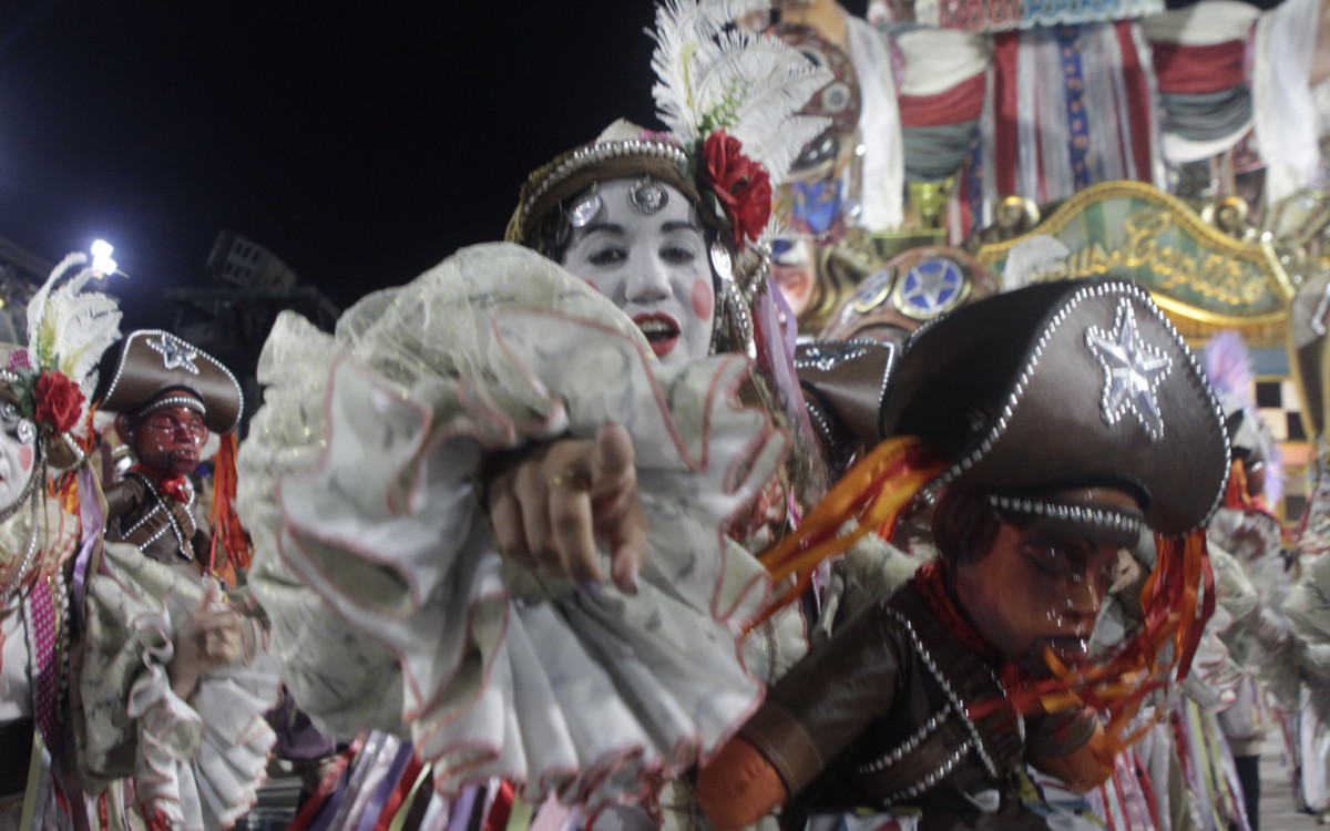 G.R.E.S  Imperatriz Leopoldinense desfila nesta segunda noite de desfile do Grupo Especial, nesta segunda-feira(20). Foto:  Marcos Porto/Agencia O Dia