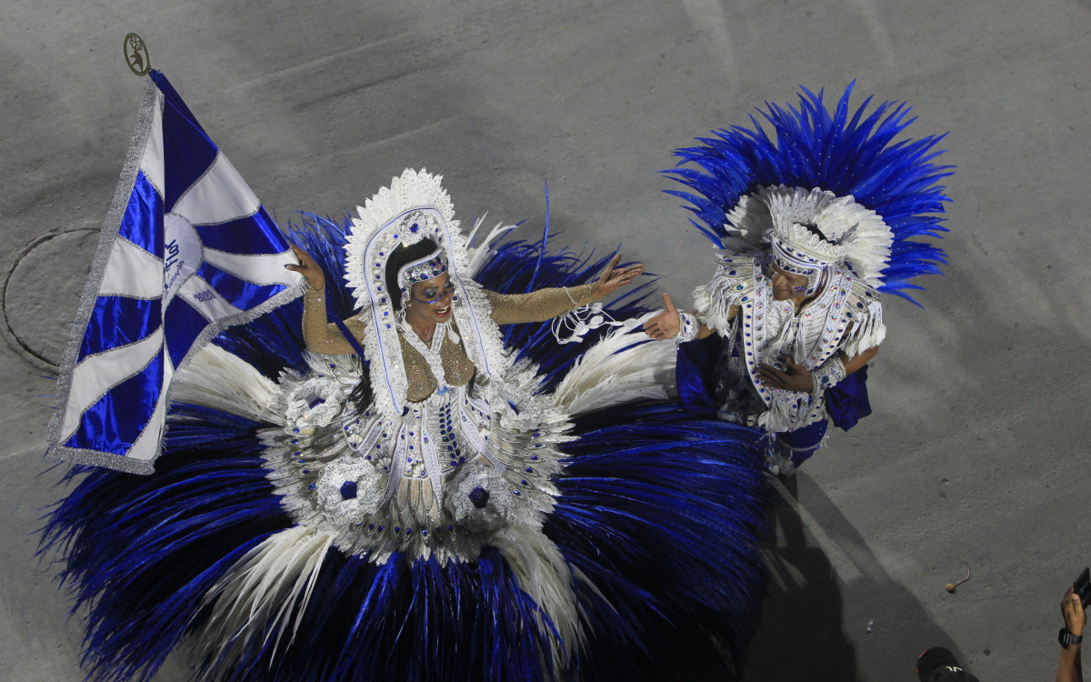 Beija-Flor foi a quinta a desfilar neste segundo dia no Especial