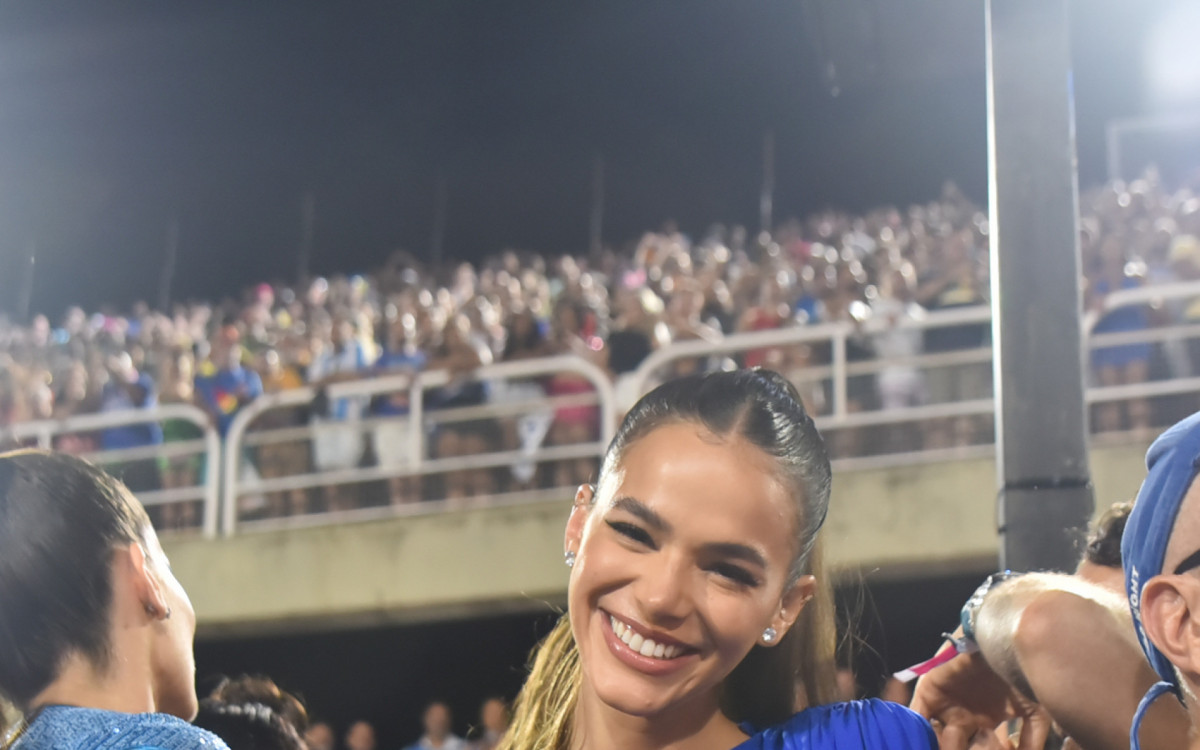 Camila Queiroz, Juliana Paes e Bruna Marquezine