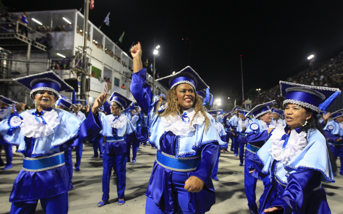 Portela foi a segunda escola a desfilar no segundo dia do Especial