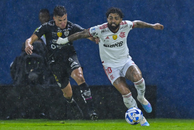 Flamengo joga mal e perde para o Independiente del Valle pela Recopa