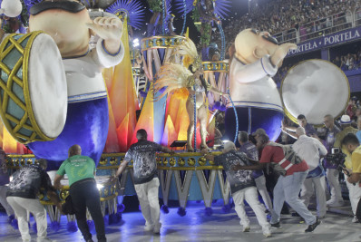 Torcedores da Portela detonam desfile da agremiação: 'Vergonhoso'