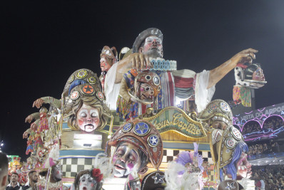 Confira as imagens do desfile da Imperatriz na Sapucaí