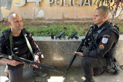 PM apreende 02 pistolas e rádio em ação com três suspeitos feridos em Belford Roxo