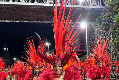 Passista agradece por ter sido acolhida pela Imperatriz após a morte da mãe