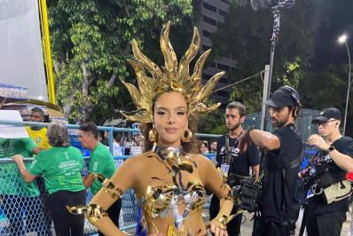 Giovanna Lancelotti estreia no Carnaval em carro abre-alas da Beija-Flor
