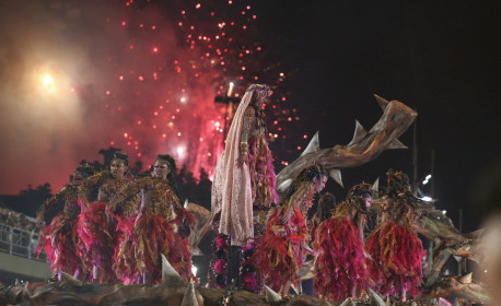 Viradouro se apresentou na segunda noite de desfile - Cleber Mendes