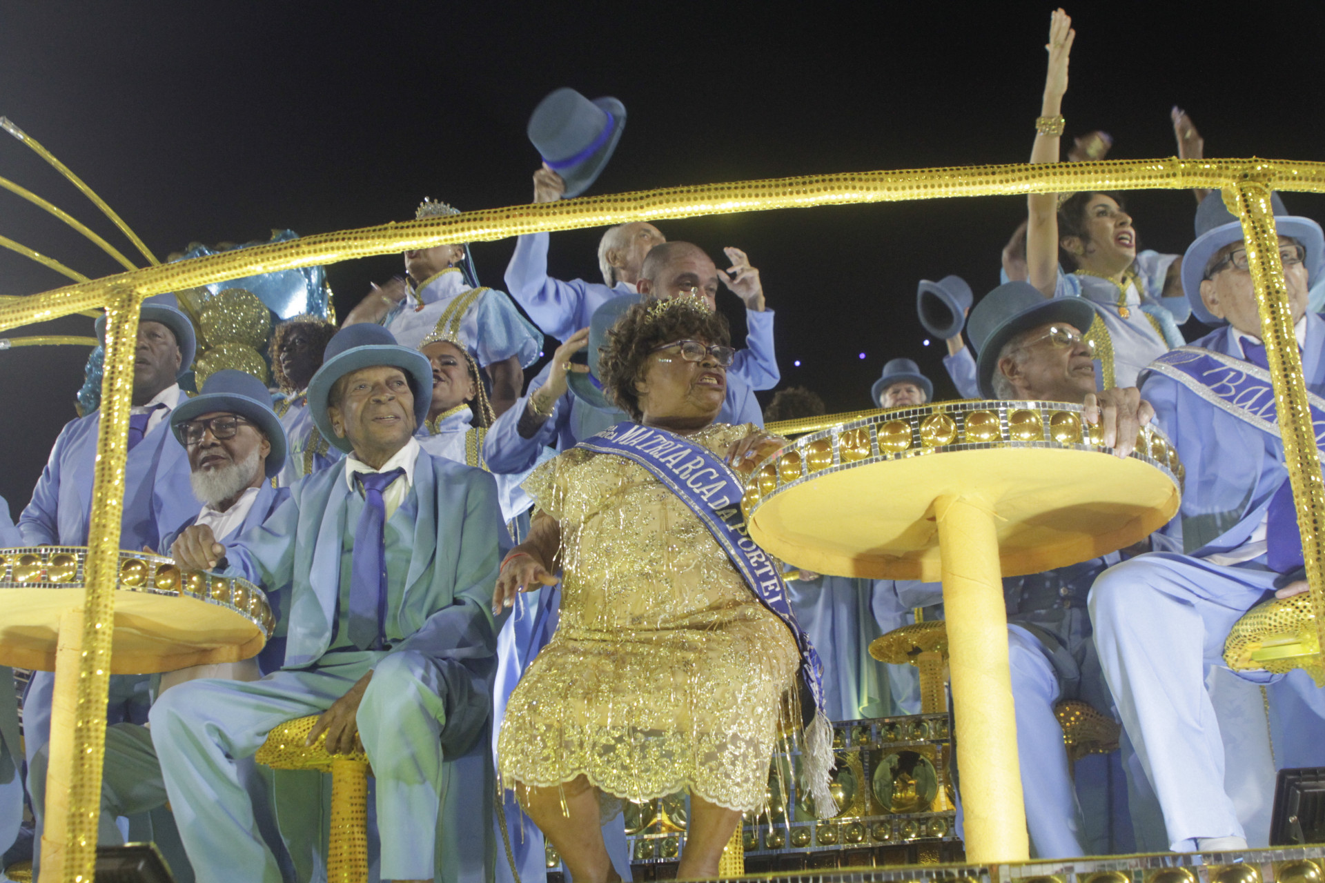 Tia Surica, presidente de honra da Portela, brilhou no abre-alas no último desfile - Marcos Porto / Agência O Dia