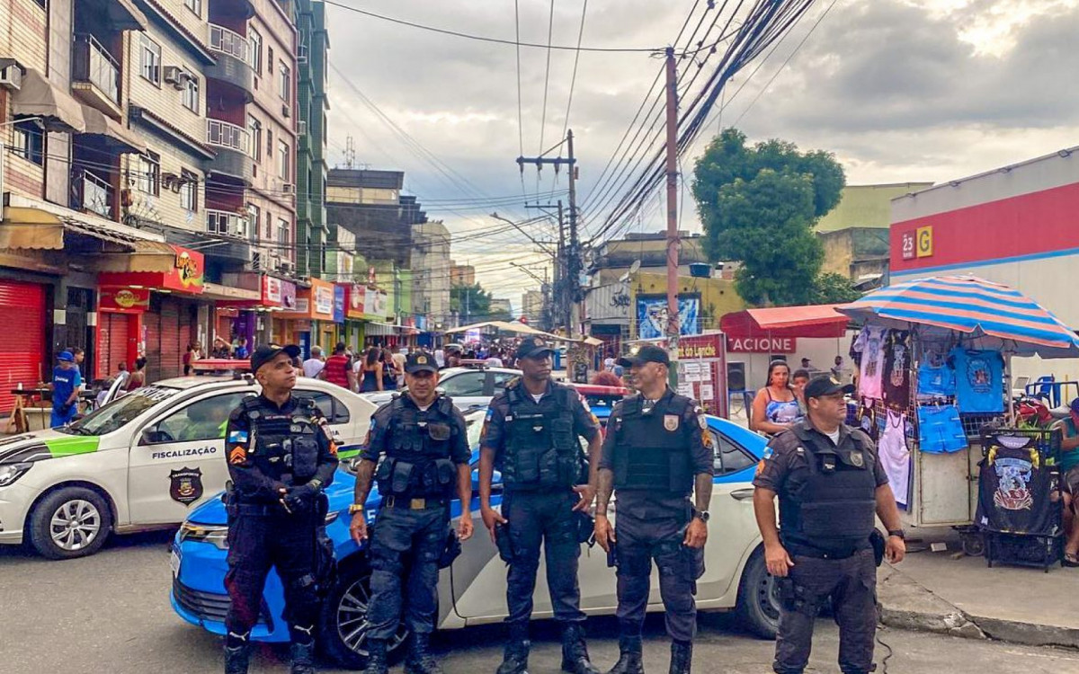 Policiais militares do 20&ordm; BPM estiveram posicionados no Centro, de Nil&oacute;polis