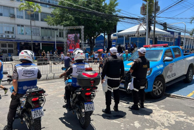 Polícia Militar reforçou a segurança no Centro na apuração do Carnaval, em Nilópolis
