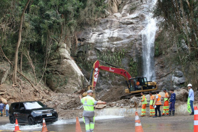 Último ponto de interdição total na Rio-Santos é desobstruído