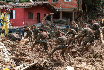 PM pede que turistas não viajem ao litoral norte de SP