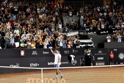 Bellucci se emociona durante discurso após último jogo da carreira: 'Conquistei muito mais do que esperava'