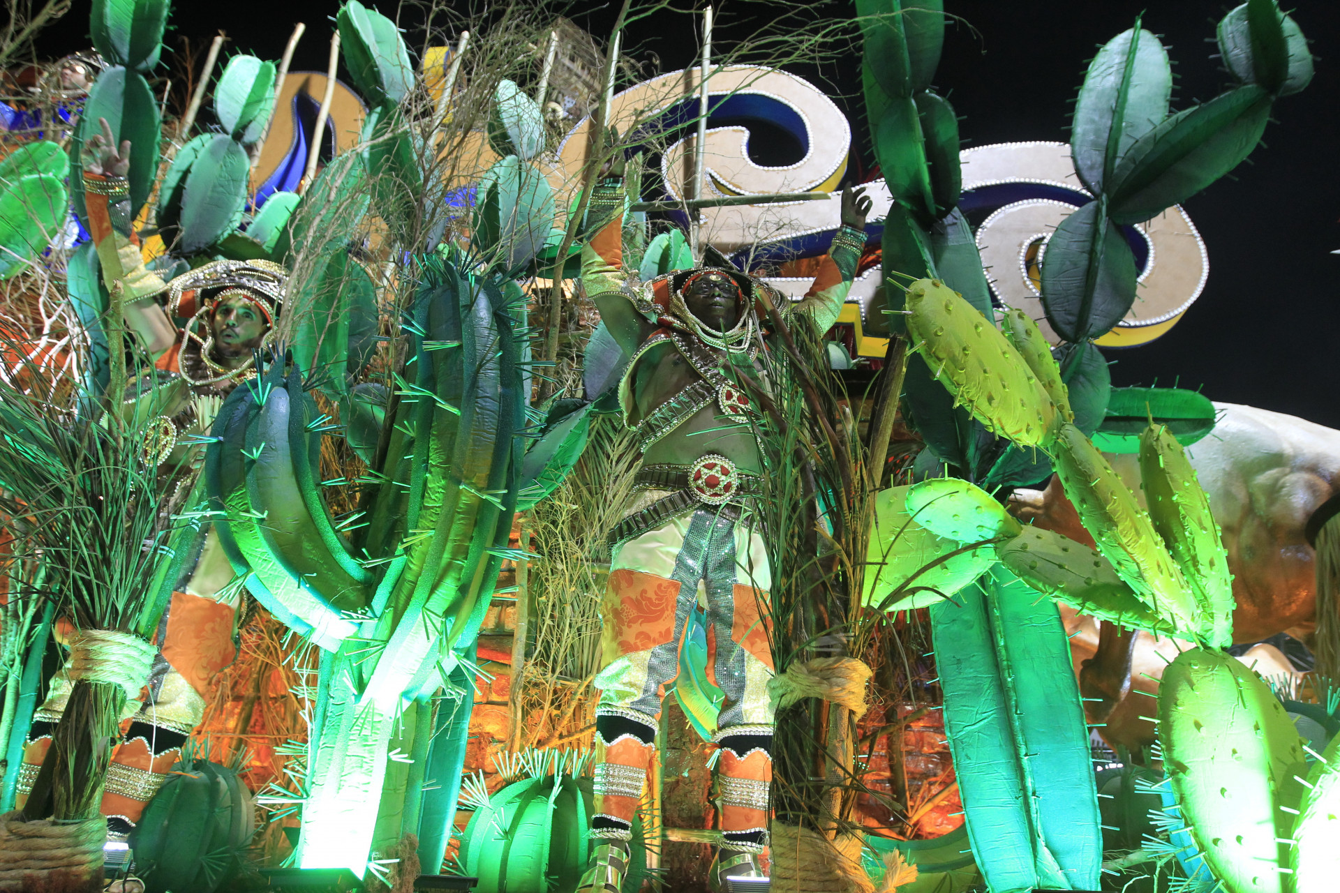 Desfile da Escola de samba Imperatriz Leopoldinense que conquistou o titulo de Campeã do carnaval 2023 nesta quarta-feira(22). - Reginaldo Pimenta / Agencia O Dia