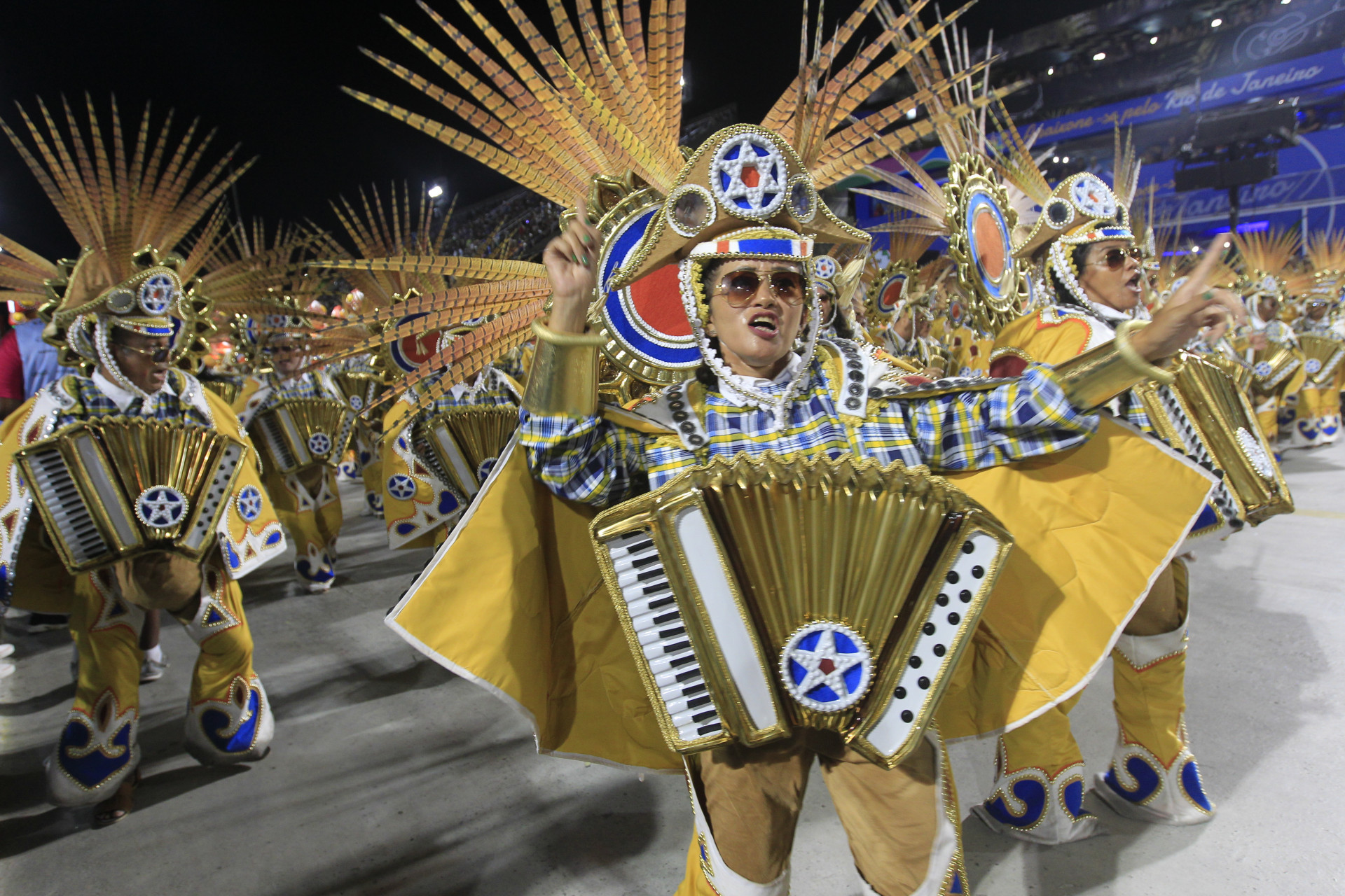 Desfile da Escola de samba Imperatriz Leopoldinense que conquistou o titulo de Campeã do carnaval 2023 nesta quarta-feira(22). - Reginaldo Pimenta / Agencia O Dia