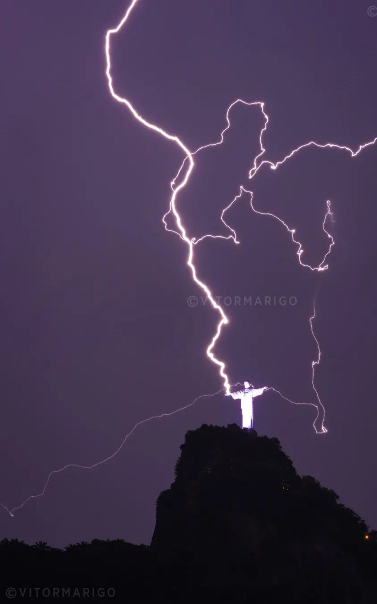 Em uma das fotos Victor registrou uma