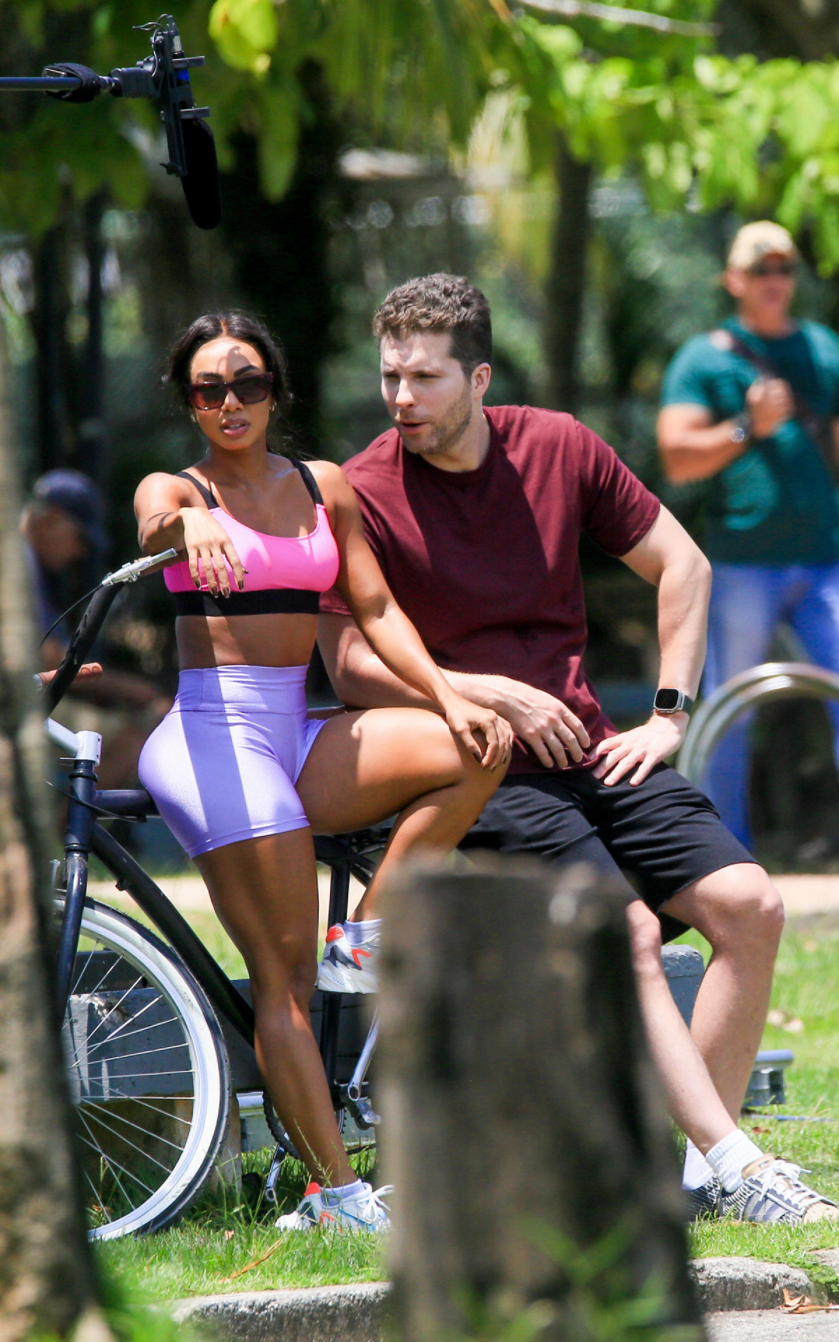 Dandara Mariana e Thiago Fragoso gravaram cenas de 'Travessia'