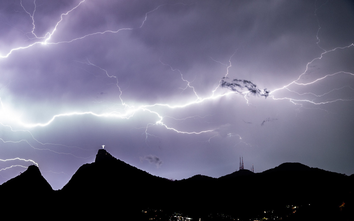 O fotógrafo contou adorar registrar forças da natureza - Roberto Cosseff