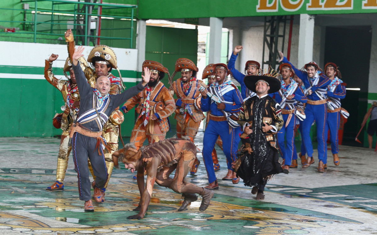 Imperatriz vai reunir segmentos em feijoada para celebrar título