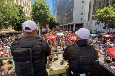 PM prende mais de 400 pessoas e apreende 60 armas no Carnaval do Rio