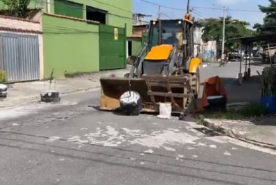 Policiais do 20º BPM removeram barricadas na Comunidade do Sebinho, em Mesquita