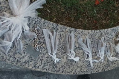 PM prende dois acusados de tráfico de drogas em Cabo Frio