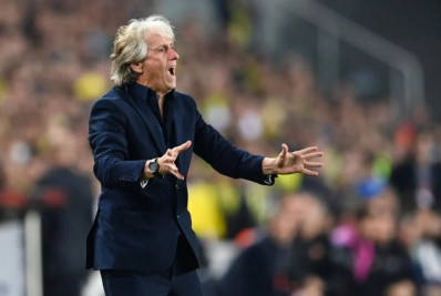 Vídeo: Jorge Jesus esbraveja contra liga turca: 'Não tem realidade esportiva'