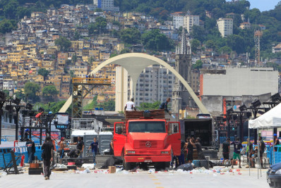 Seis primeiras colocadas do Grupo Especial voltam à Sapucaí neste sábado