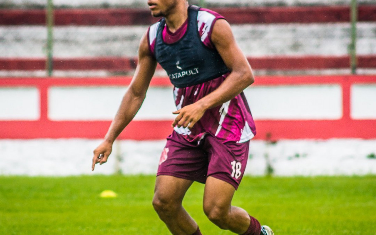 Carlos Eduardo é um dos destaques no Bangu nesta temporada