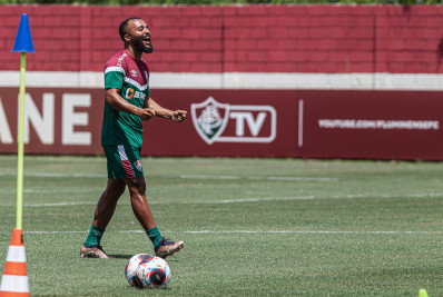 Samuel Xavier admite dificuldades no Fluminense antes de Diniz: 'Não encaixava'