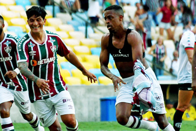 Keno celebra primeiro gol com a camisa do Fluminense: 'Um dos mais bonitos da minha carreira'