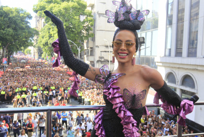 Anitta faz desabafo sobre maratona de Carnaval: 'Ficou de fora o beijo na boca'