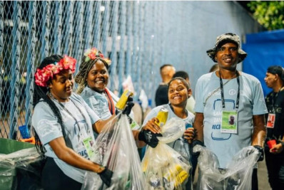 Carnaval da Sapucaí bate recorde como maior ação de reciclagem de latinhas do mundo