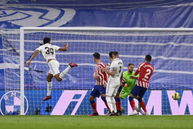 Real e Atlético de Madrid fazem clássico agitado no fim e empatam pelo Campeonato Espanhol 