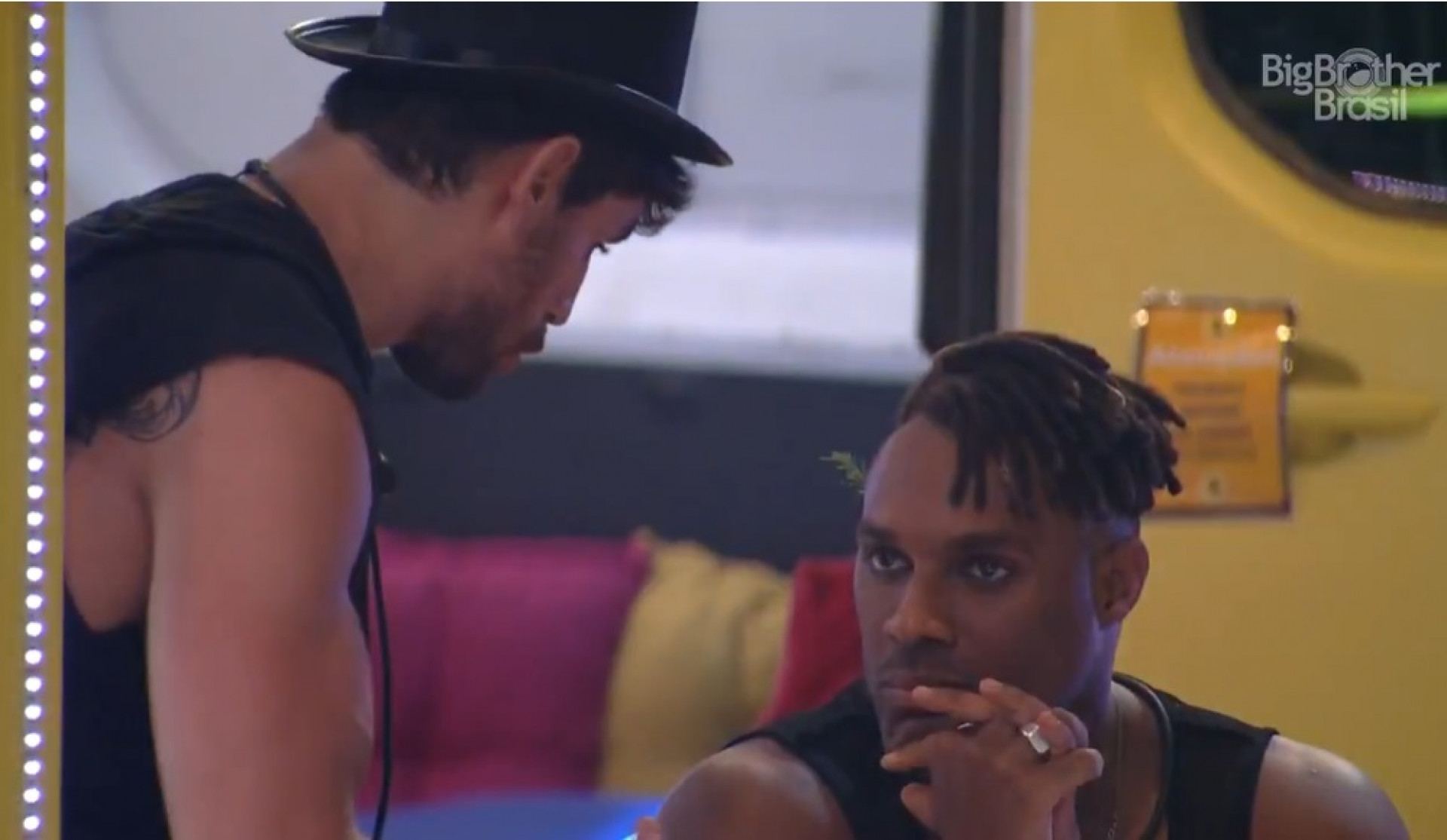 Fred Nicácio e Antonio Cara de Sapato discutem - Reprodução de vídeo / TV Globo