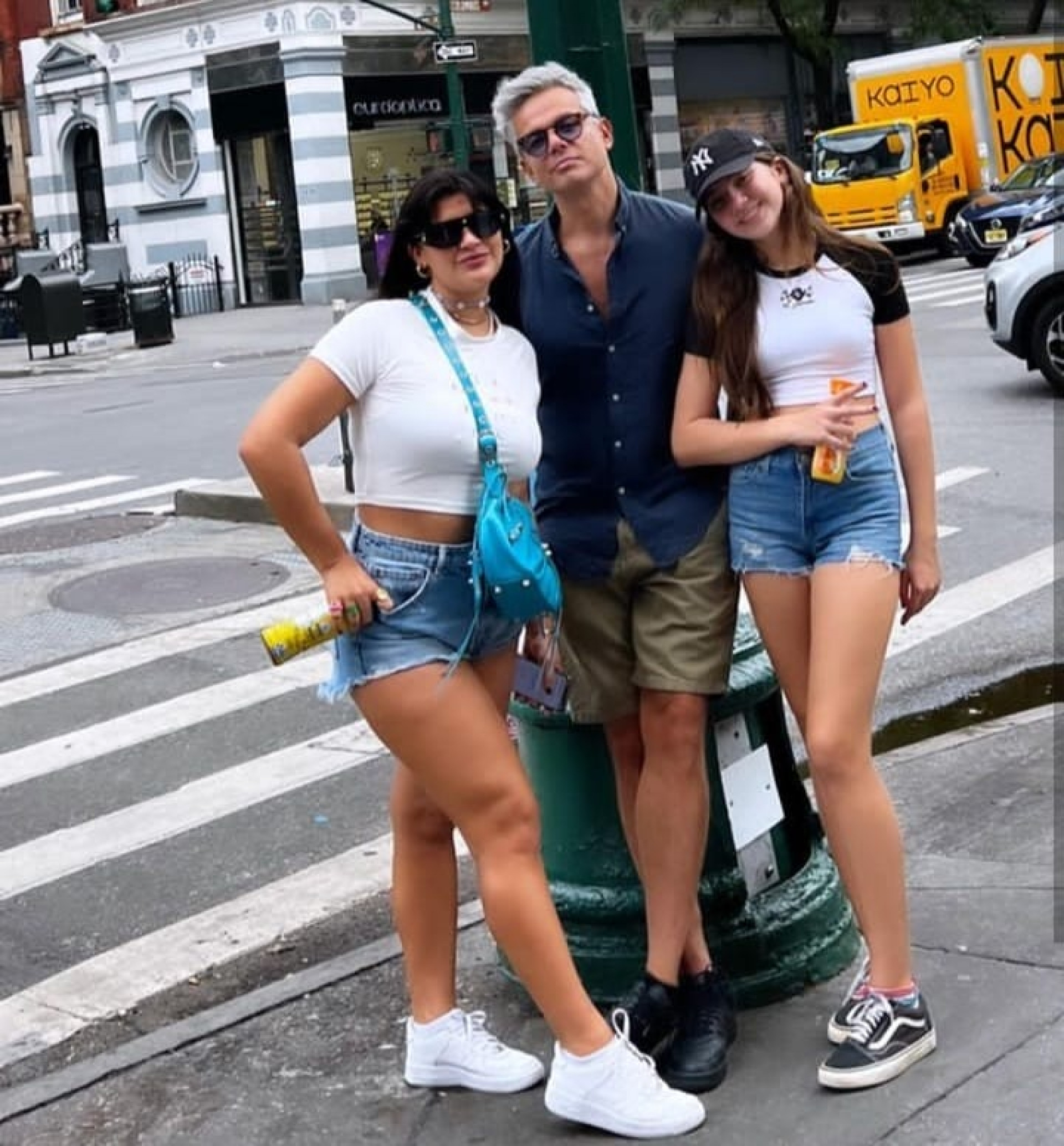 Otaviano Costa com a enteada e a filha - Reprodução/Instagram