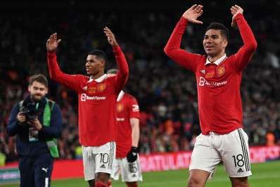 Casemiro marca, Manchester United bate Newcastle e conquista Copa da Liga Inglesa