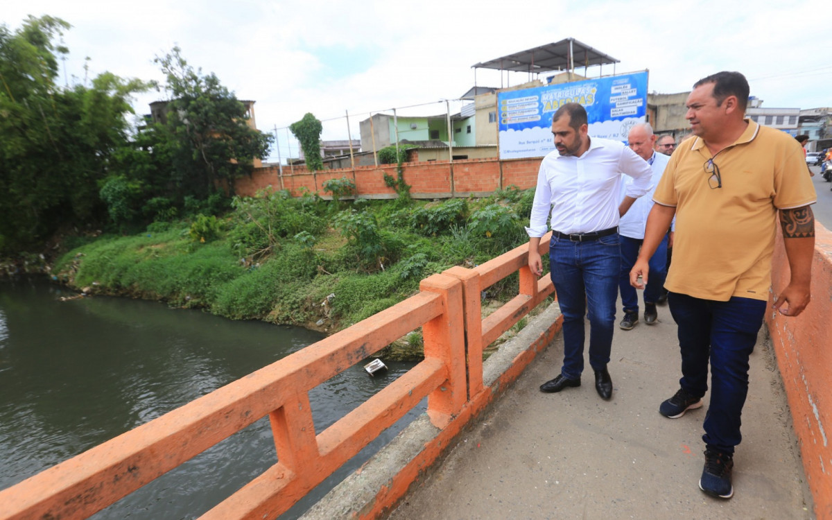Secret&aacute;rios Bruno Dauiare e Paulo S&eacute;rgio Luna vistoriaram pontes de Belford Roxo

 