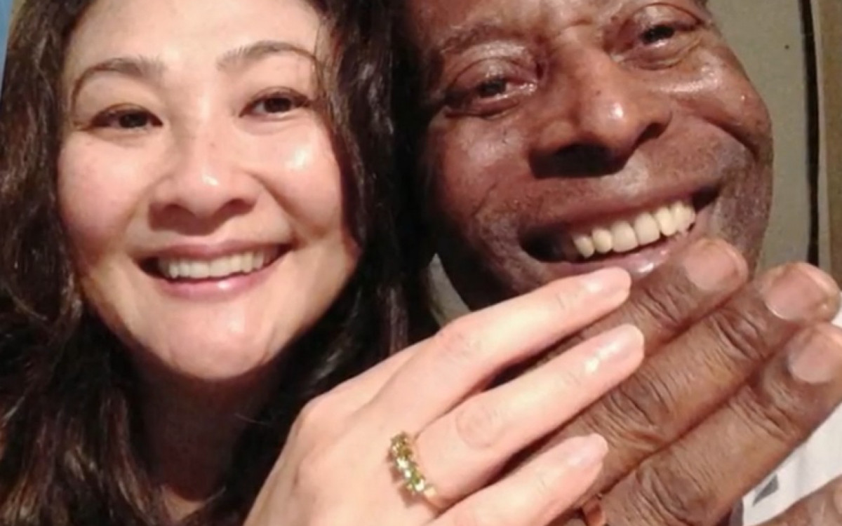 M&aacute;rcia Aoki, vi&uacute;va de Pel&eacute;