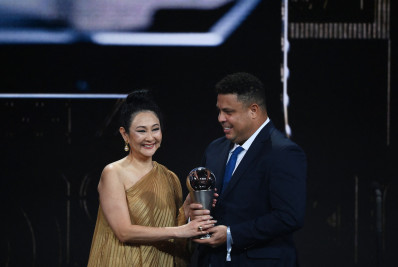 Pelé é homenageado no The Best Fifa: 'Ele é o futebol e é eterno'