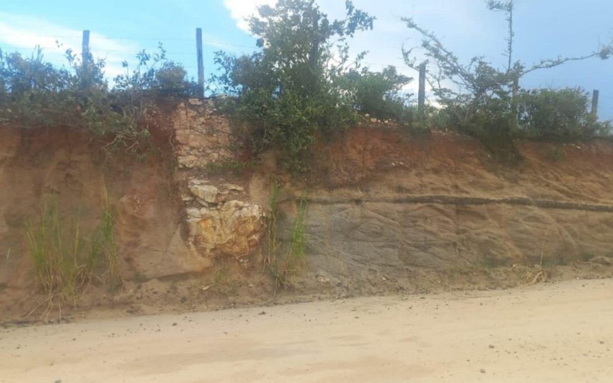 E agora vai novamente revolucionar com o tombamento desse achado geol&oacute;gico fant&aacute;stico feito pela Prof. K&aacute;tia Mansur".