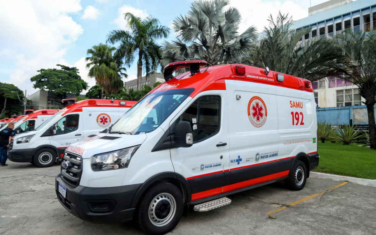 S&atilde;o Jo&atilde;o de Meriti recebeu seis novas ambul&acirc;ncias que ampliar&atilde;o os atendimentos realizados pelo SAMU