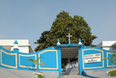 Motociclista morto a tiros durante discussão de trânsito é enterrado em Mesquita