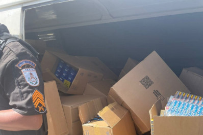 PM recupera carga de cigarros roubados em Cabo Frio