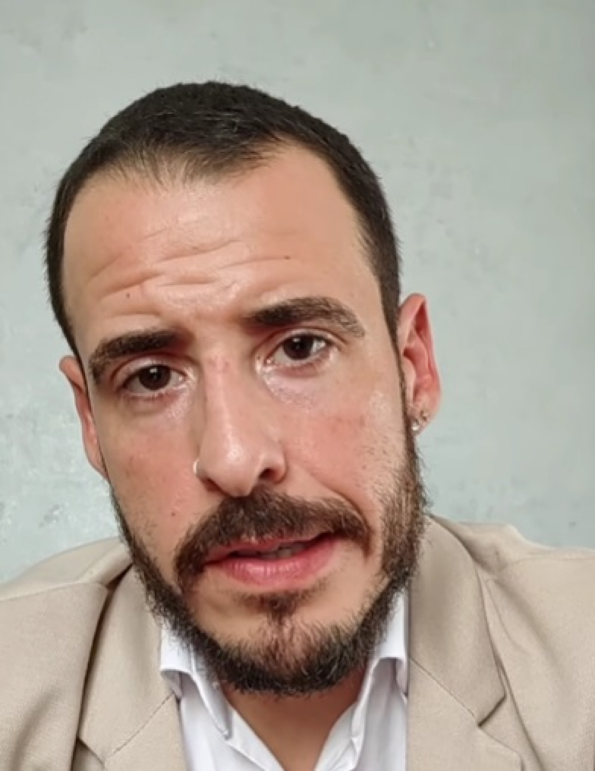 Lívia La Gatto registra boletim de ocorrência contra Thiago Schutz - Reprodução de vídeo / TV Globo