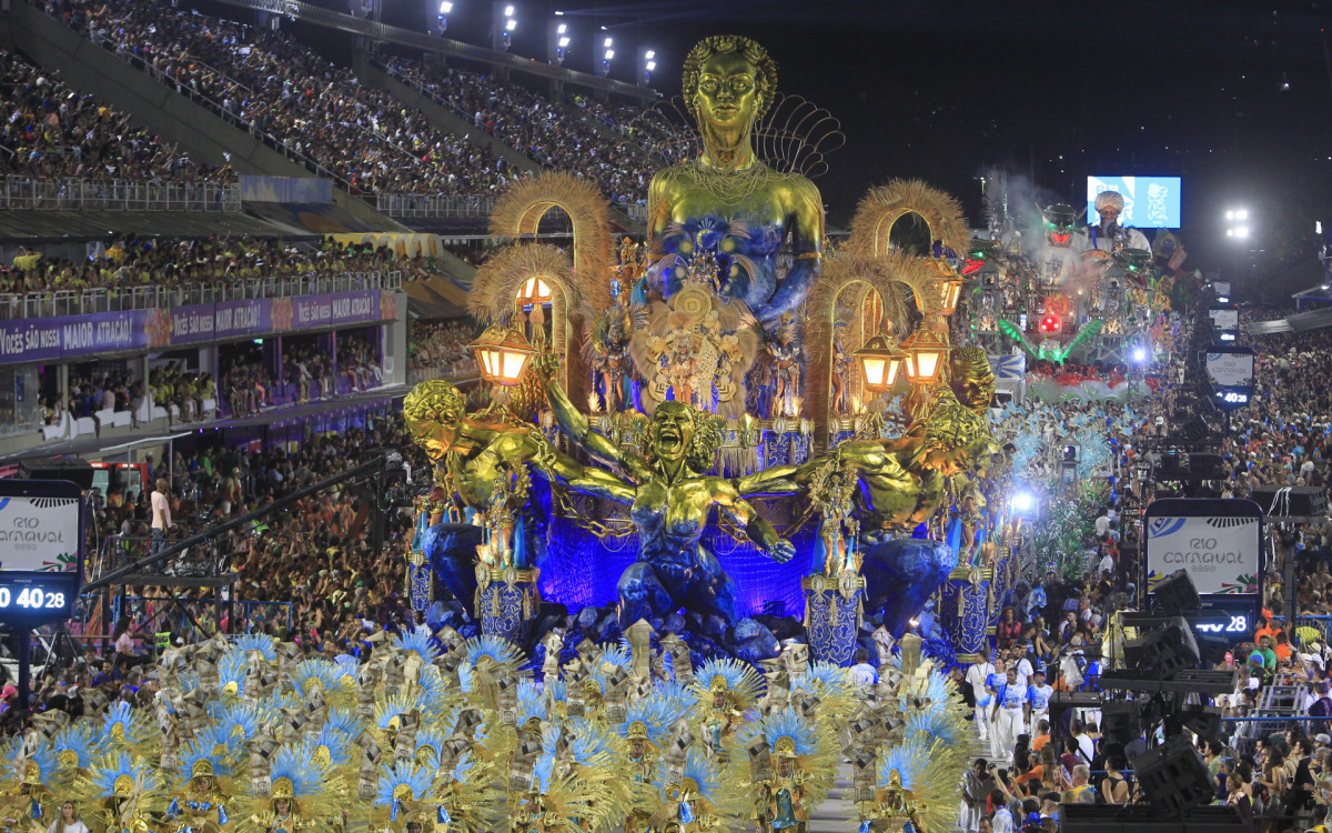 G.R.E.S Beija-Flor de Nilópolis desfilou na segunda noite de desfile do Grupo Especial - Reginaldo Pimenta/Agencia O Dia
